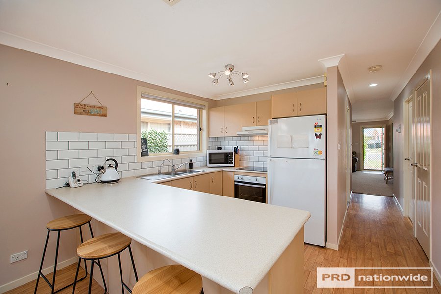 11 Banks Street TAMWORTH 3