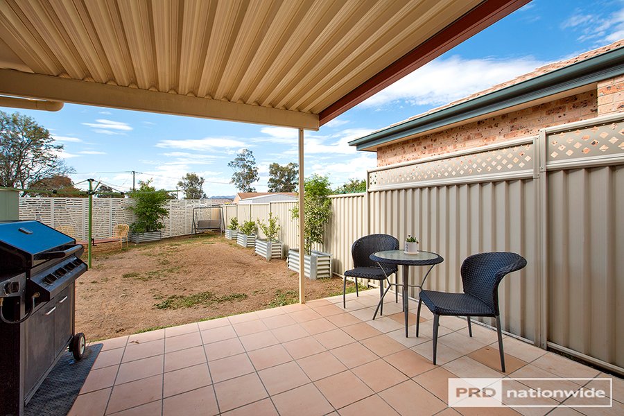 11 Banks Street TAMWORTH 9