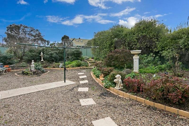 11 Battunga Court STRATHFIELDSAYE 9