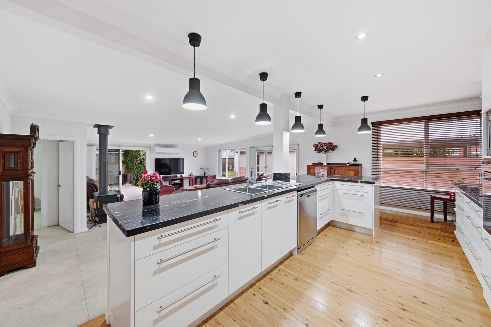 11 Beatham Place MILPERRA 4