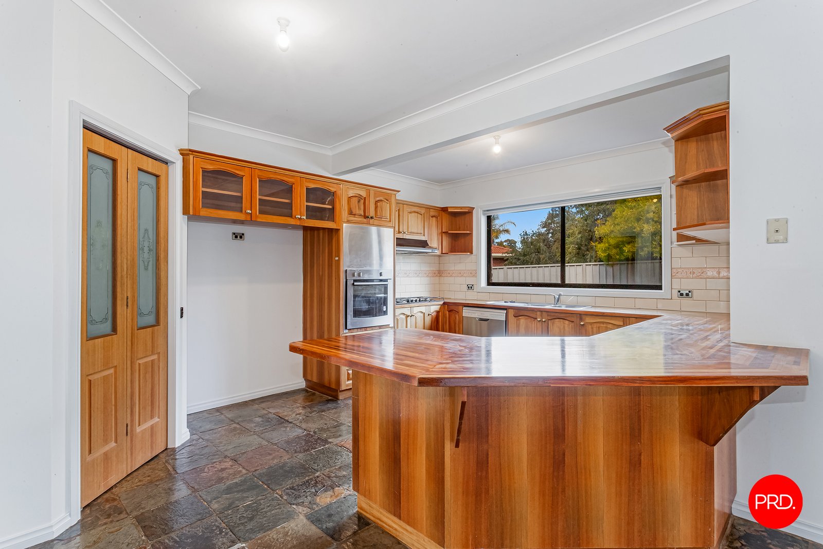 11 Bedford Court GOLDEN SQUARE 10