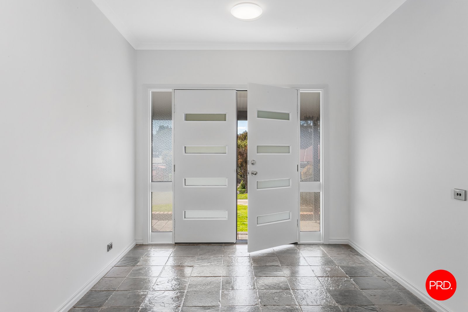 11 Bedford Court GOLDEN SQUARE 14