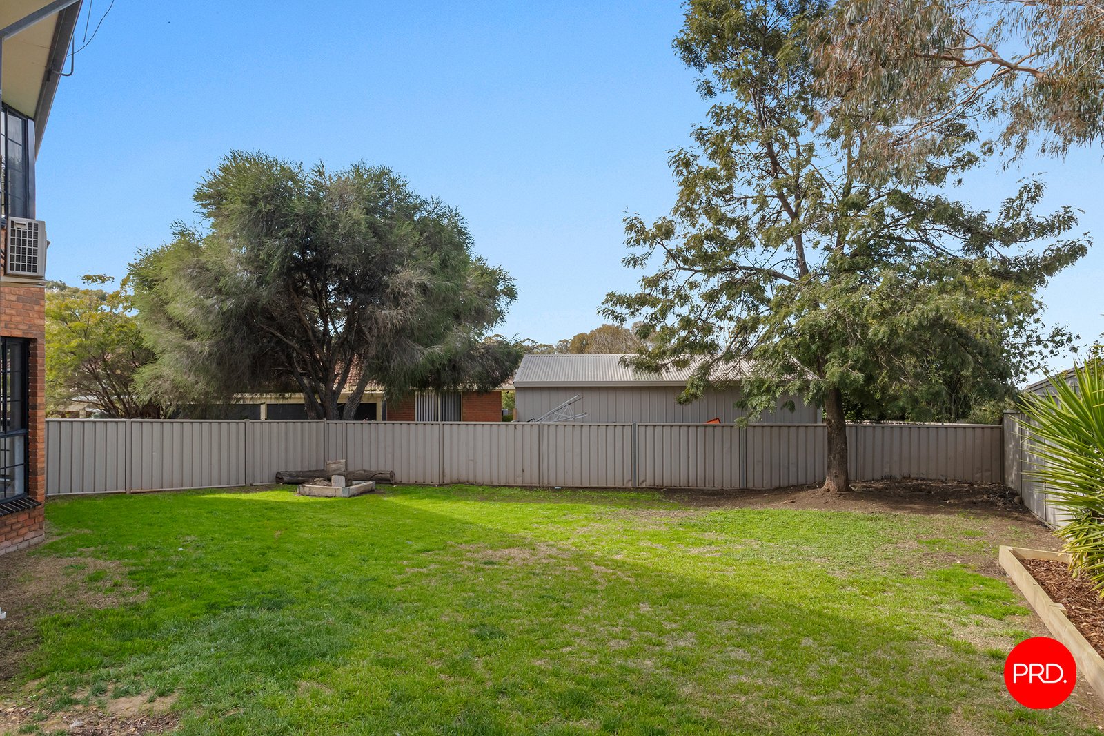 11 Bedford Court GOLDEN SQUARE 19