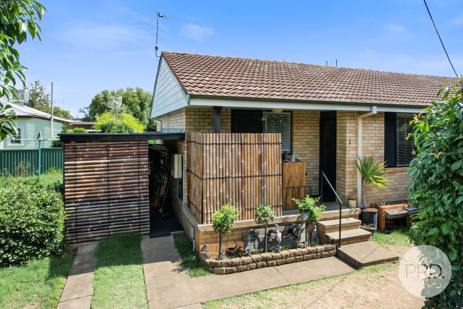 1/1 Bell Street TAMWORTH 5