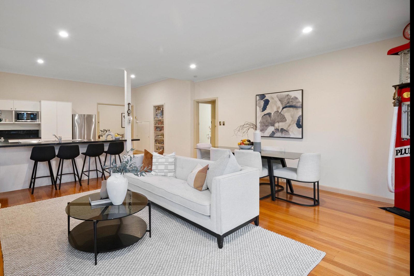 Real Estate and Property in 11 Bellevue Avenue, Malvern East, VIC