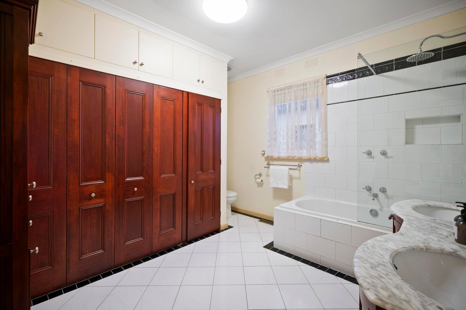 Real Estate and Property in 11 Bellevue Avenue, Malvern East, VIC