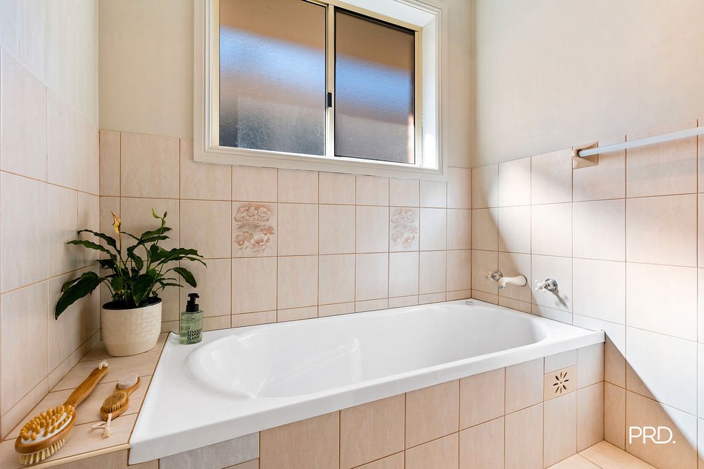 11 Bellevue Rd  REGENTVILLE 19