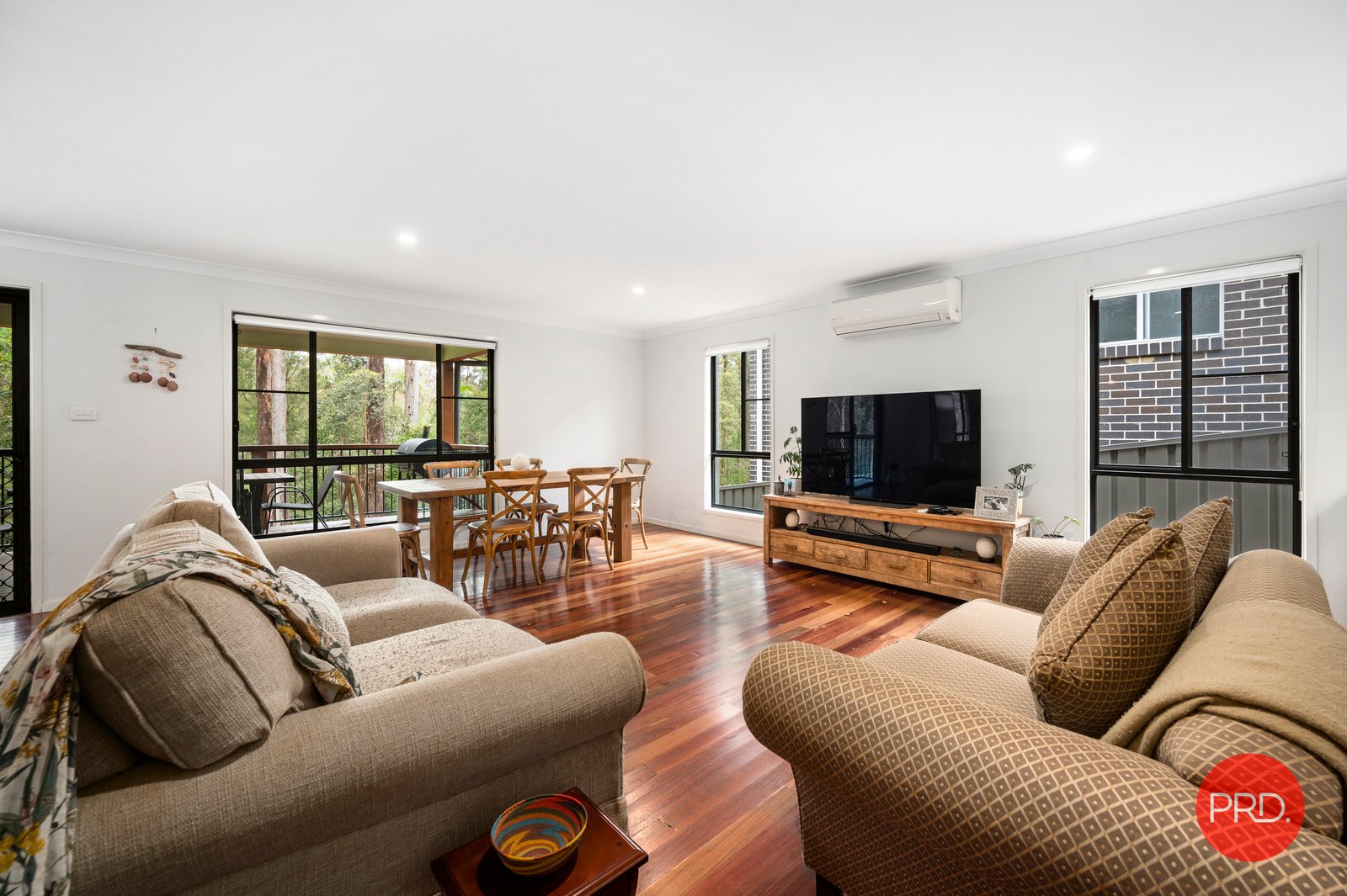 11 Berkeley Drive BONVILLE 8