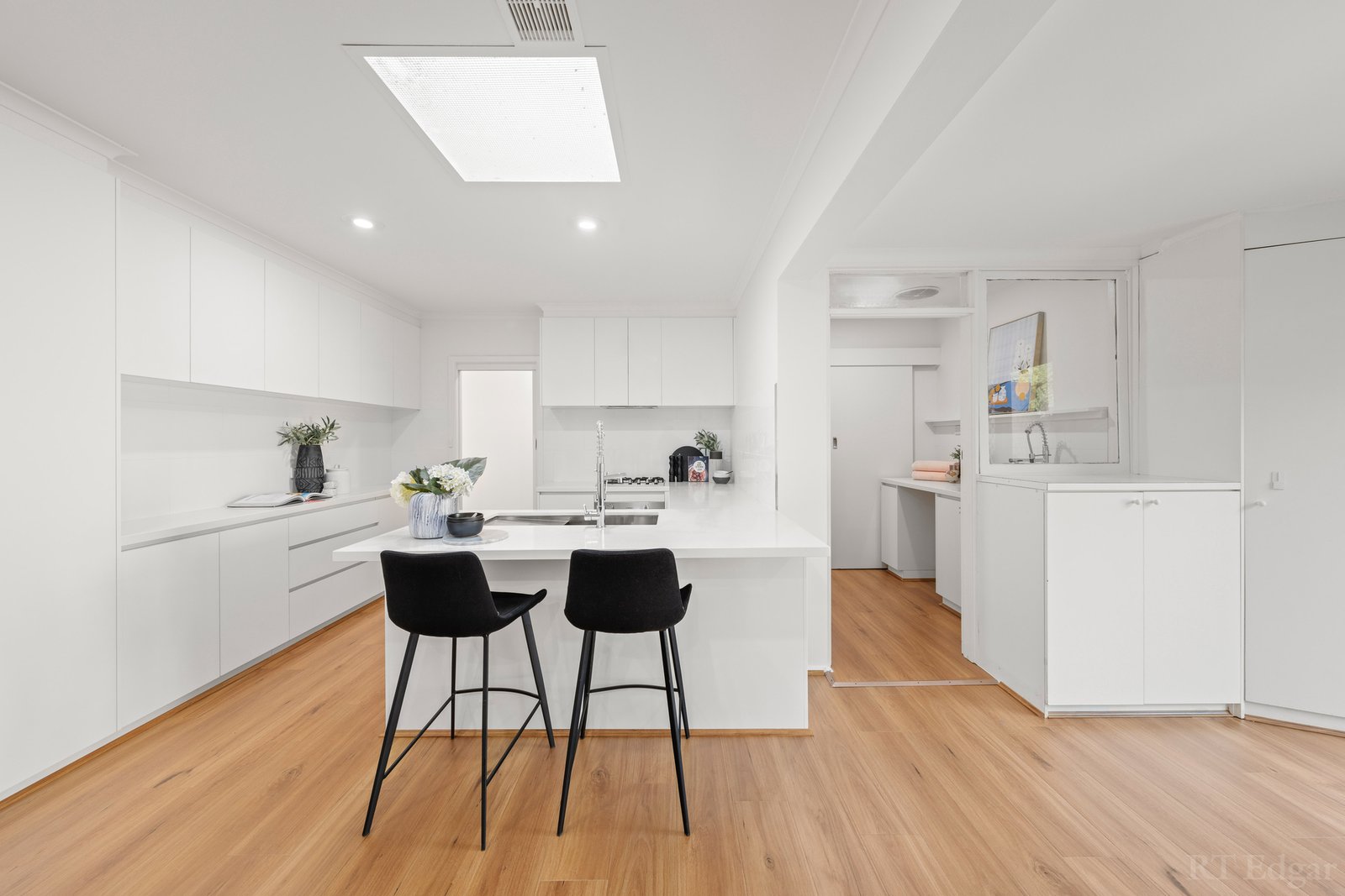 Real Estate and Property in 11 Bermuda Drive, Blackburn South, VIC