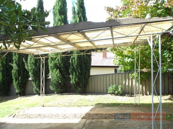 11 Birch Street BATLOW 7
