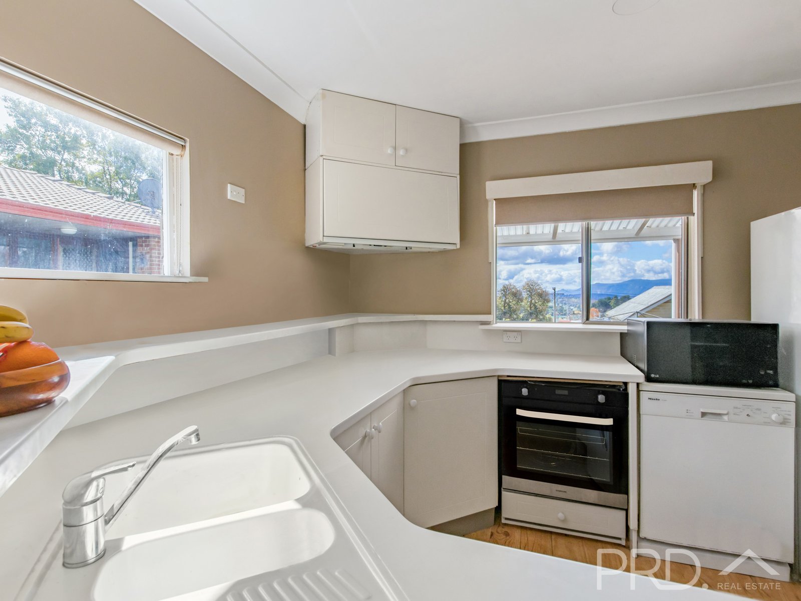 11 Birch Street BATLOW 4
