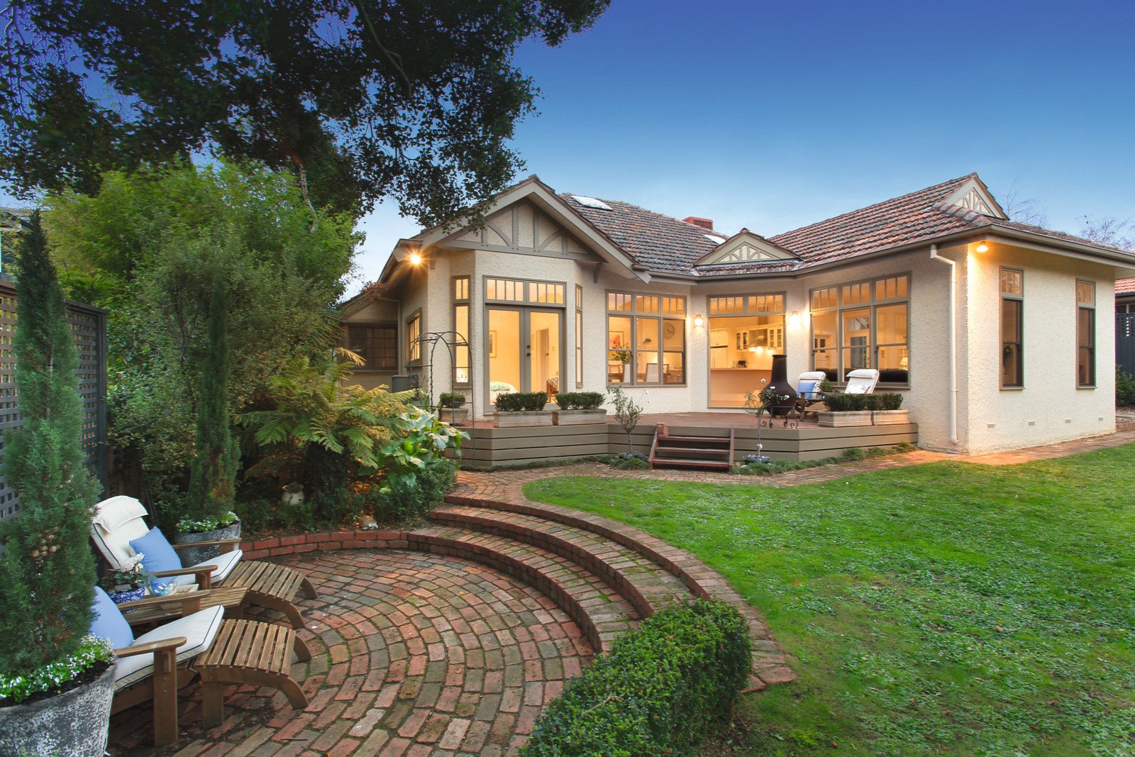 11 Black Street, Mont Albert, VIC