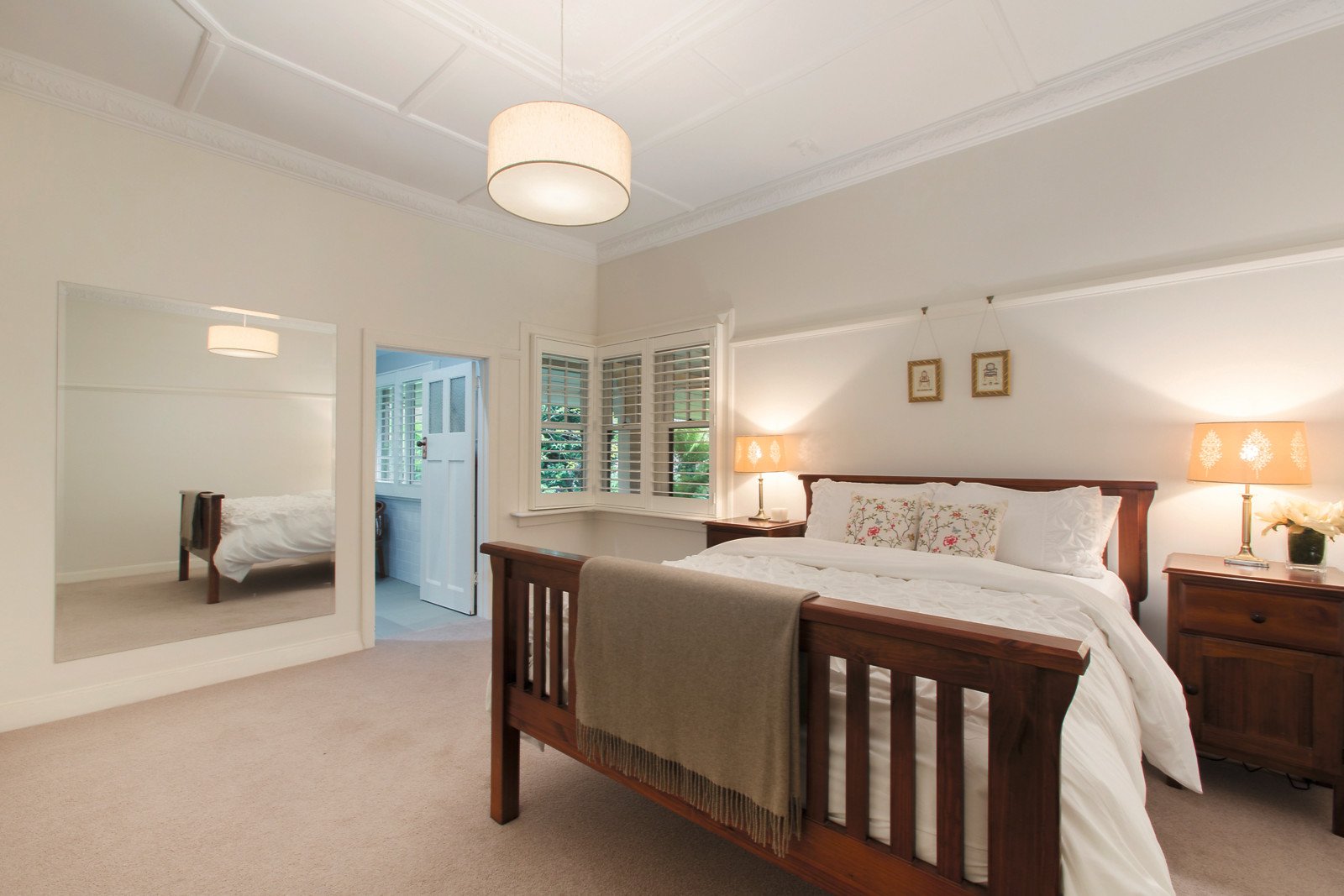 11 Black Street, Mont Albert, VIC