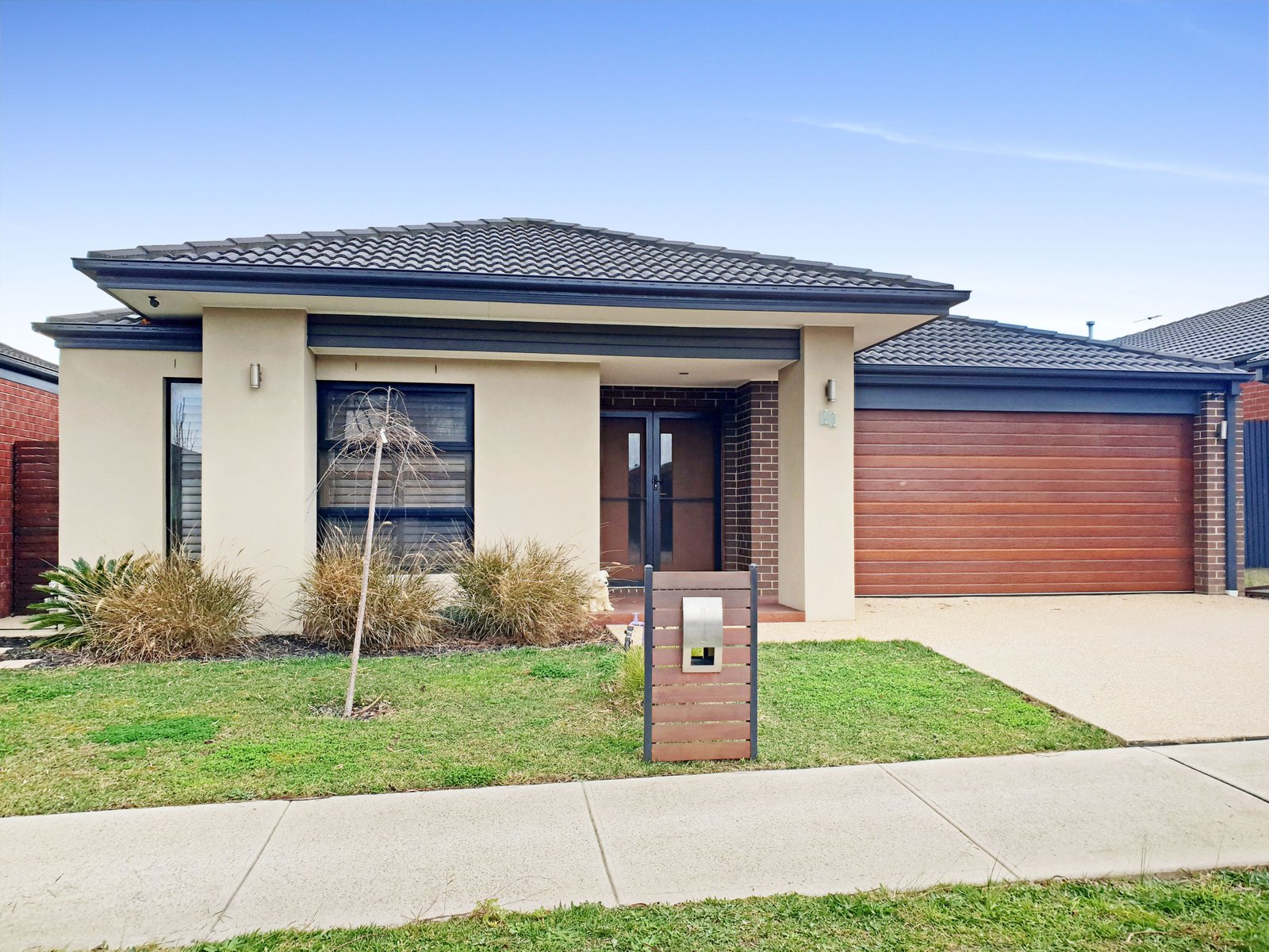 Photos: 11 Blackforest Way
