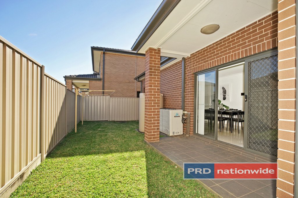 11 Blackwood Street CLAREMONT MEADOWS 12