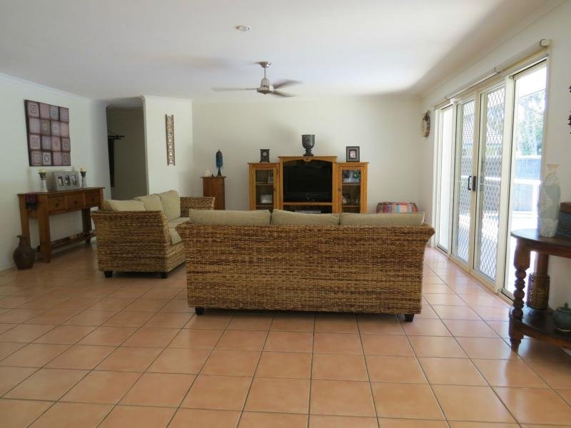11 Bluewater Place SAPPHIRE BEACH 5