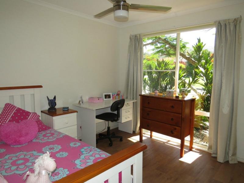 11 Bluewater Place SAPPHIRE BEACH 10