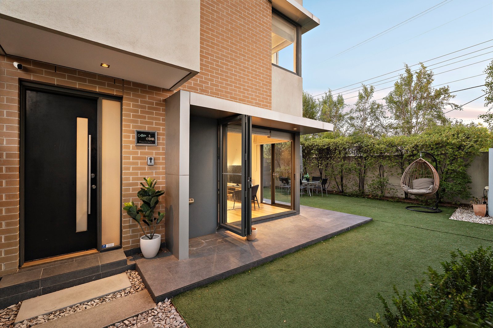 Gallery: 1/1 Bolinda Street