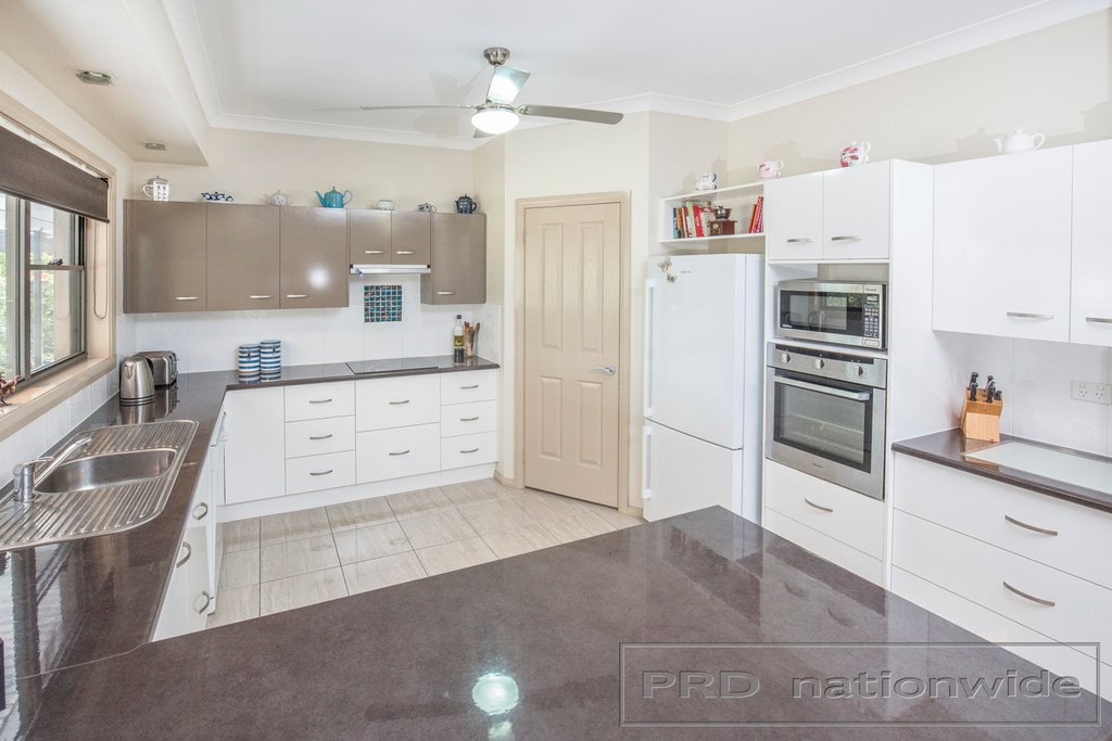 11 Bower Bird Close VACY 3