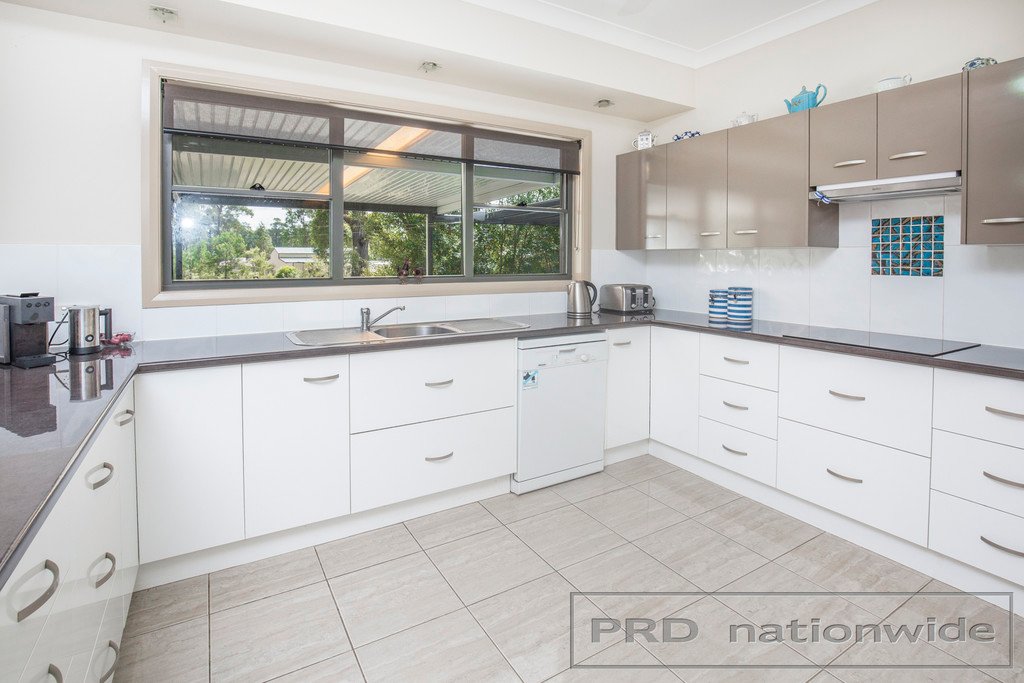 11 Bower Bird Close VACY 4