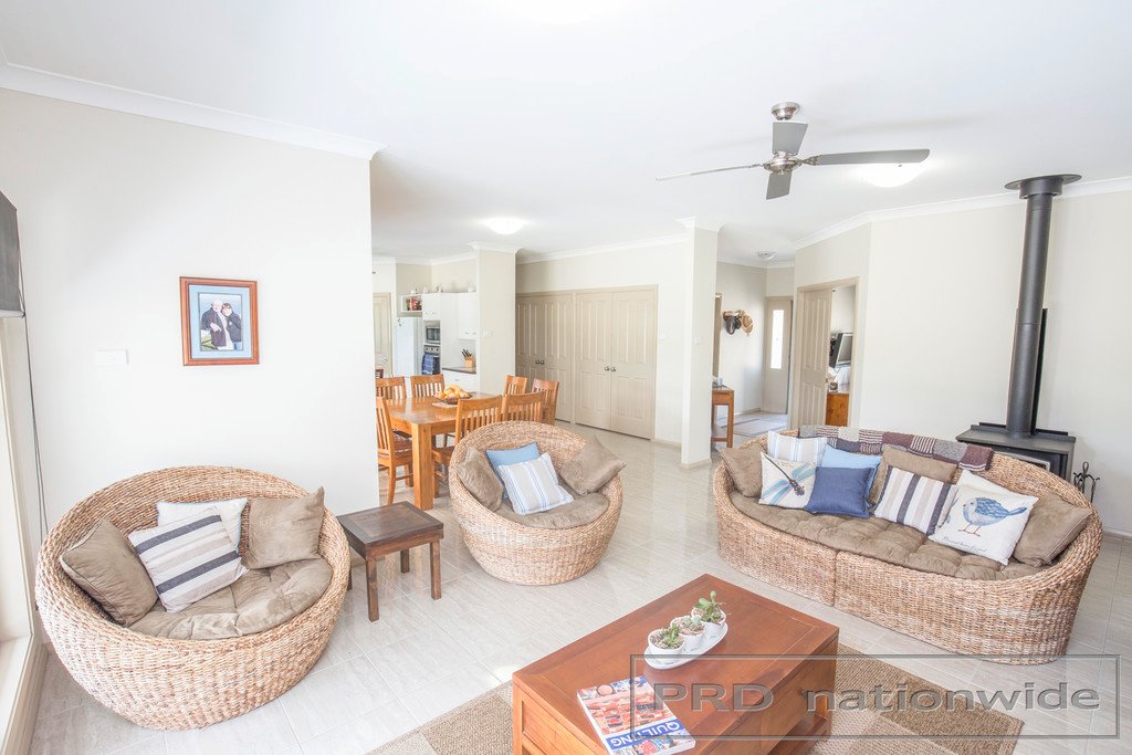 11 Bower Bird Close VACY 6