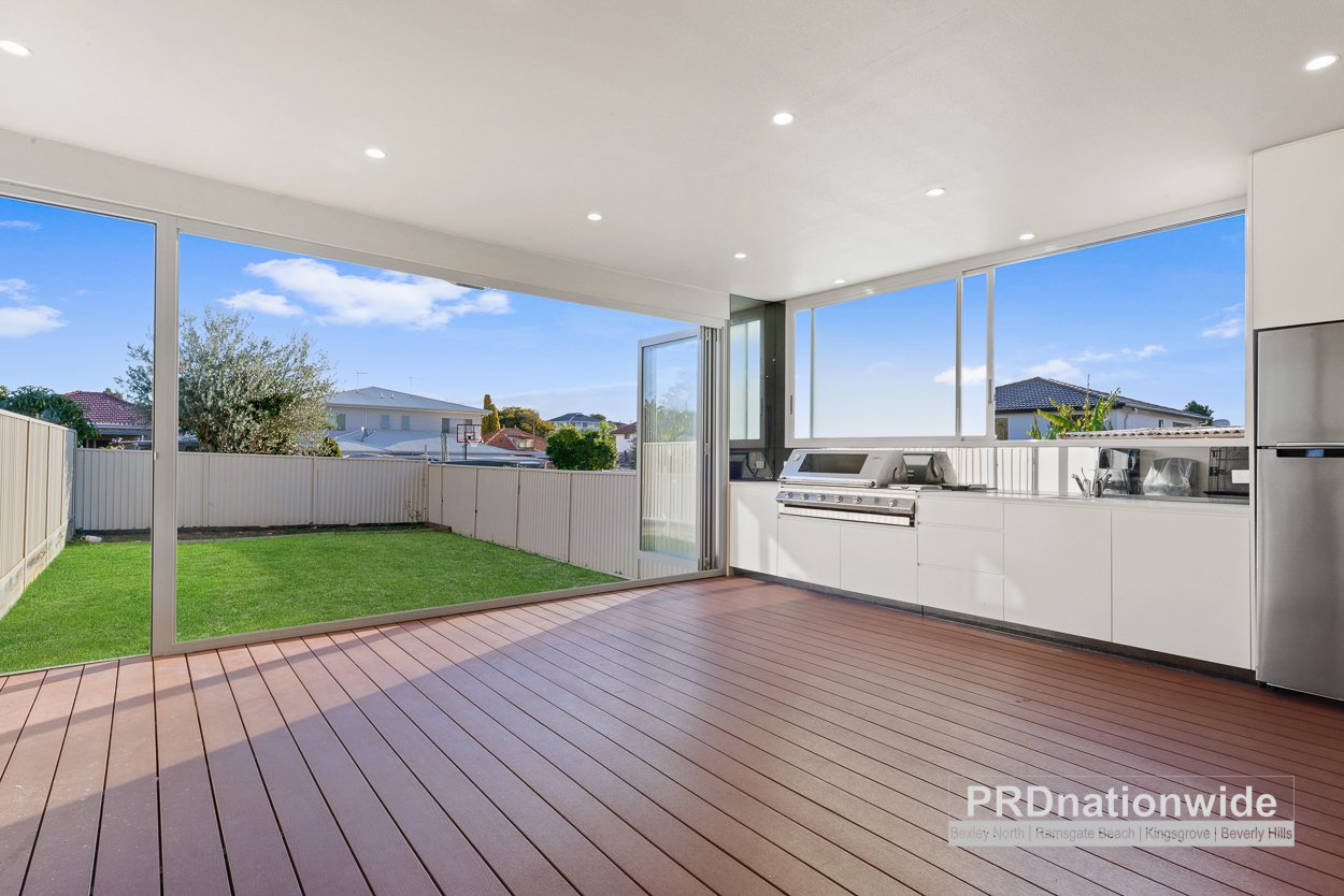 11 Bower Street ROSELANDS 7