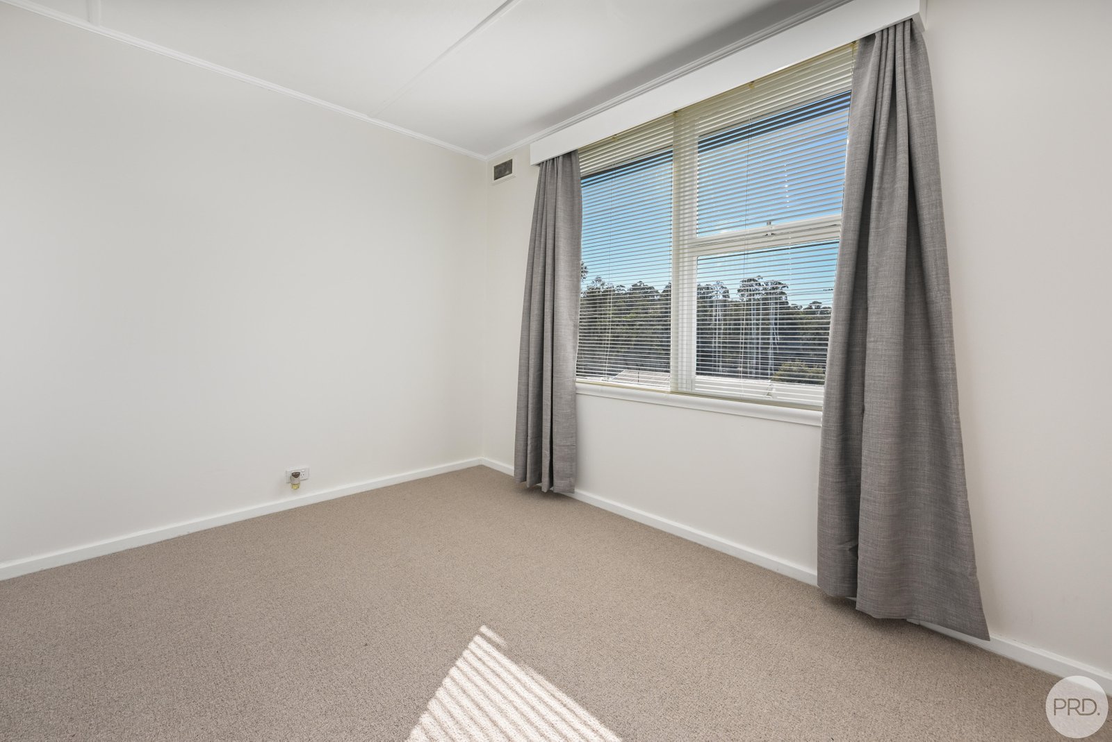 11 Bradfield Street CLAREMONT 8