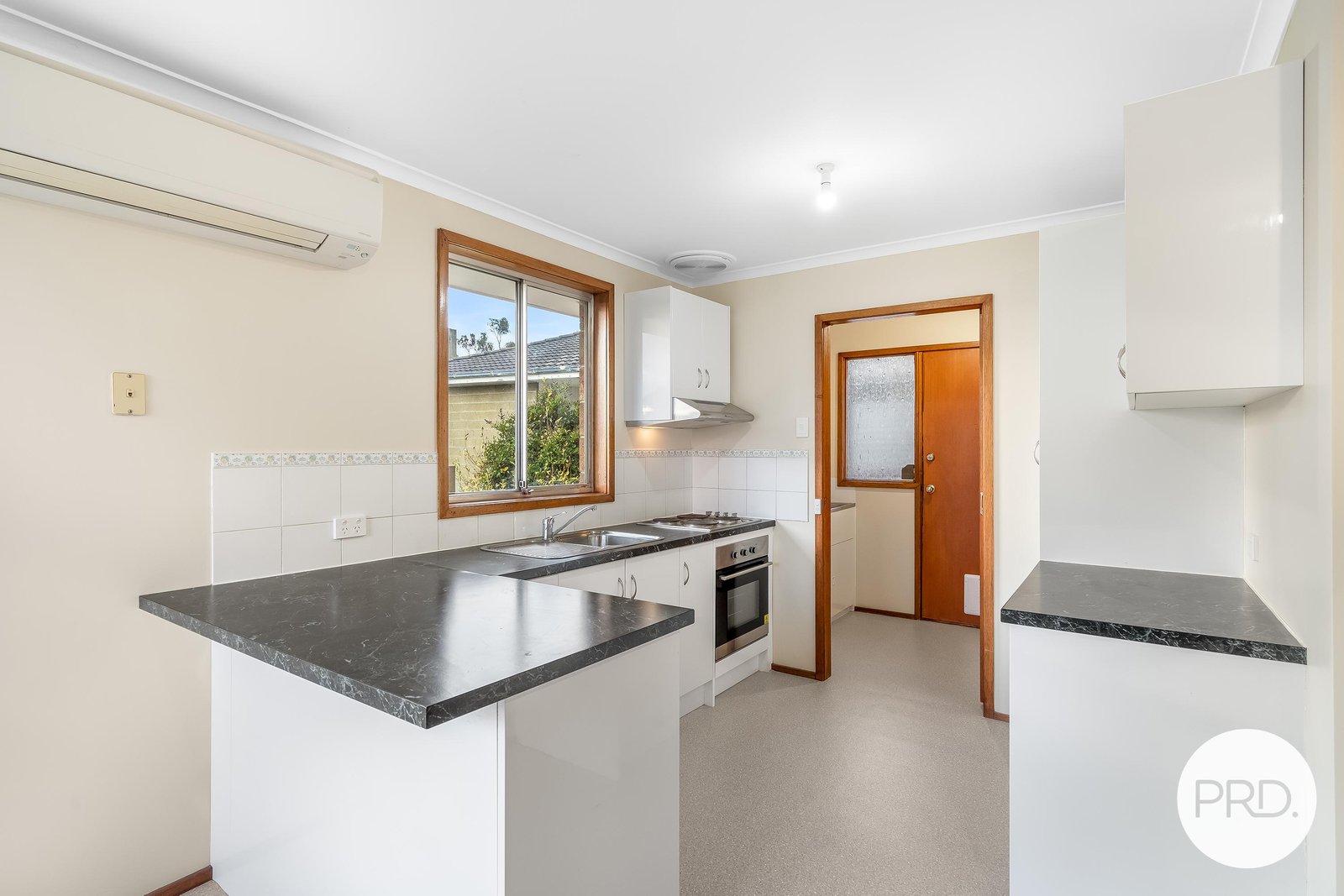 11 Bradman Street CLARENDON VALE 1