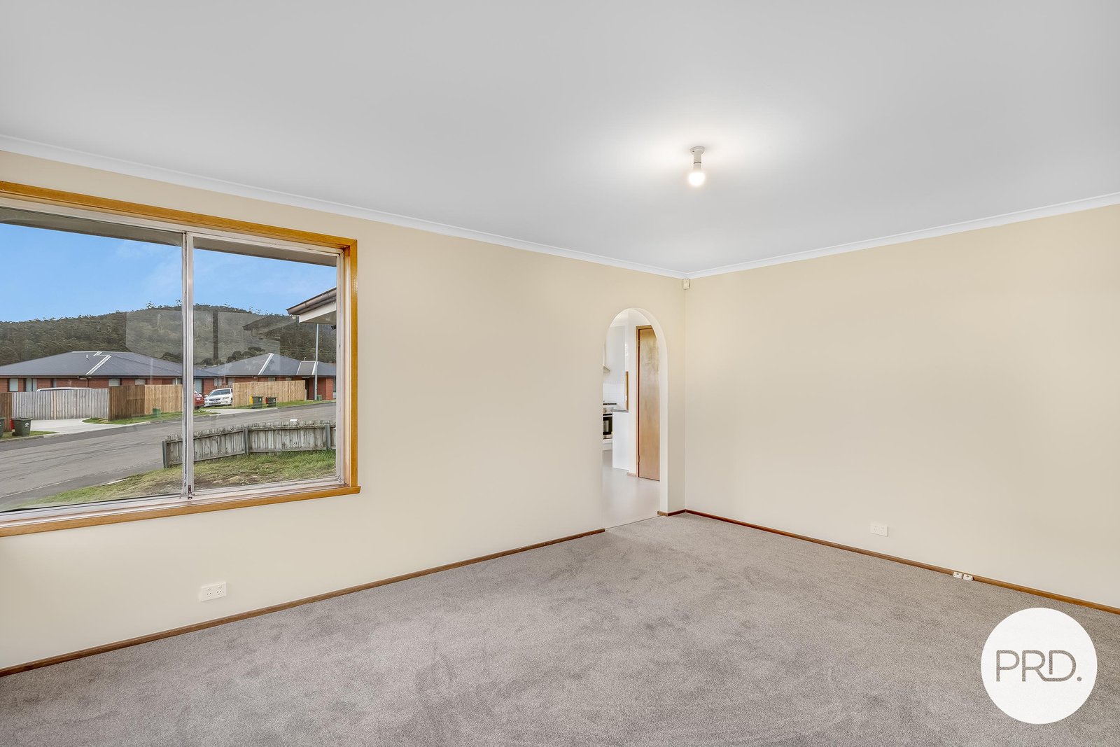 11 Bradman Street CLARENDON VALE 4