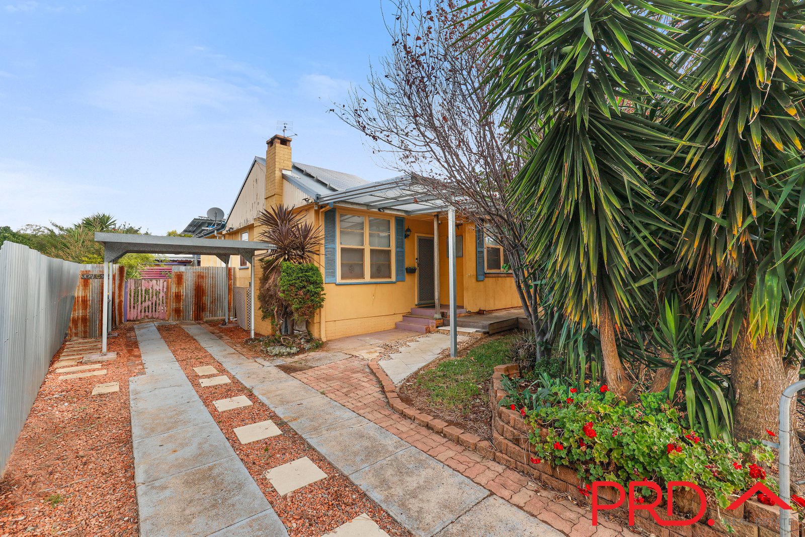 11 Bruce Street TAMWORTH 4