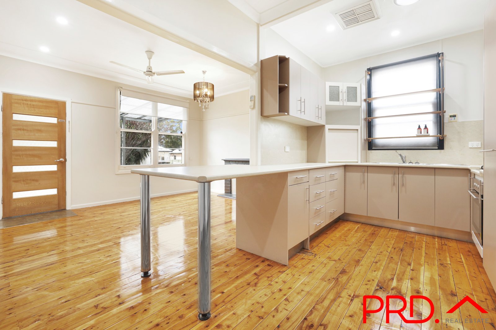 11 Bruce Street TAMWORTH 13