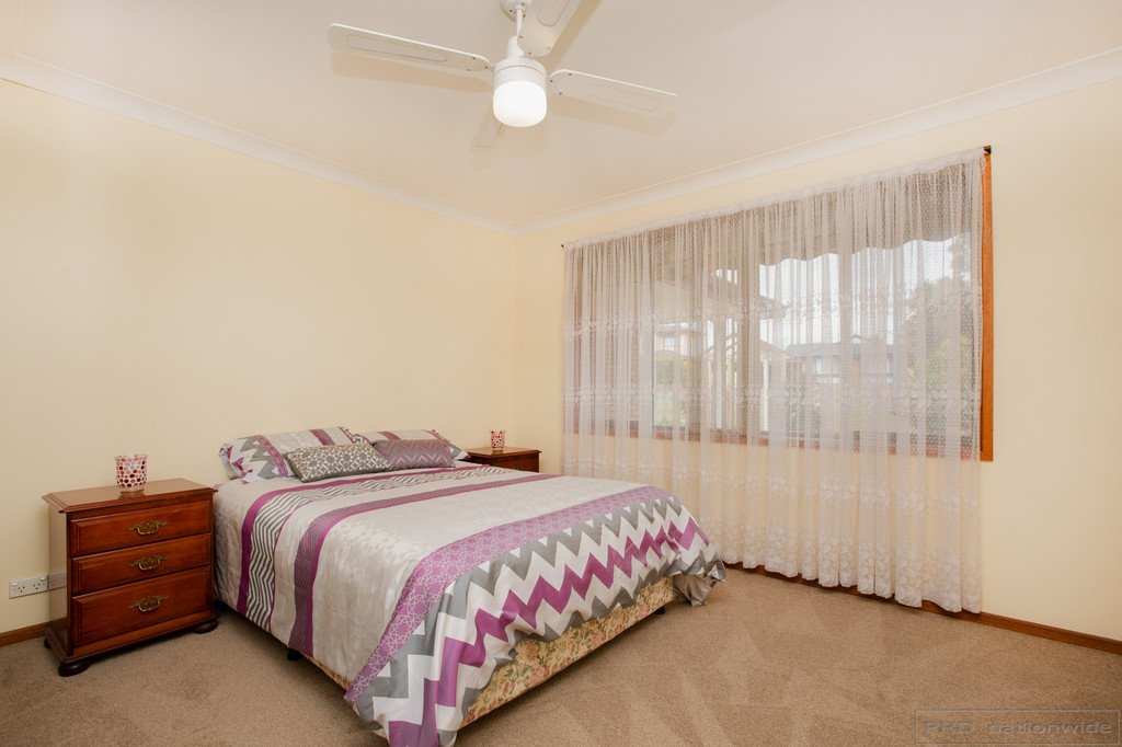 11 Burnham Close THORNTON 9