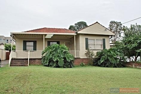 11 Burton Avenue CHESTER HILL 1