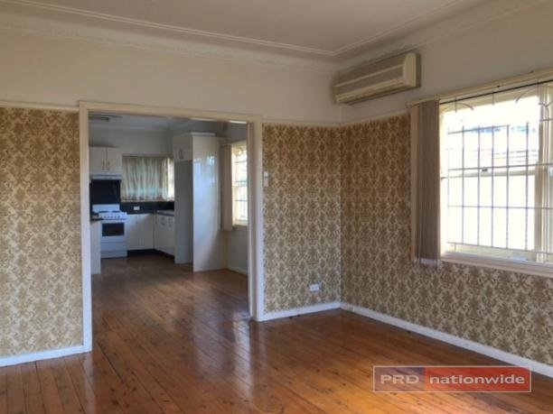 11 Burton Avenue CHESTER HILL 2