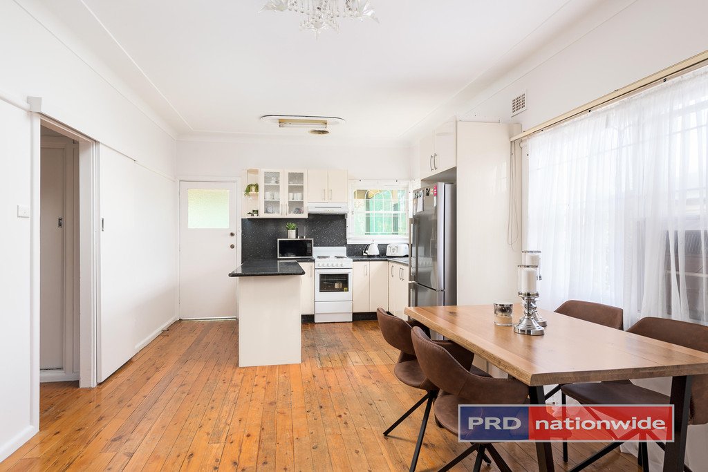 11 Burton Avenue CHESTER HILL 2