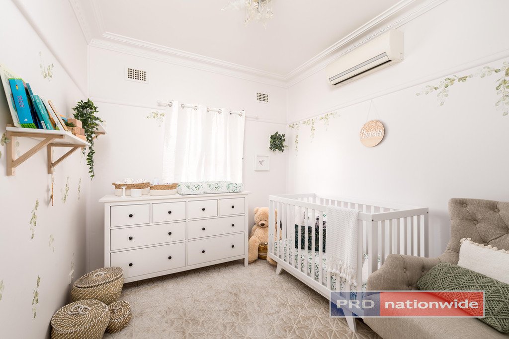 11 Burton Avenue CHESTER HILL 6