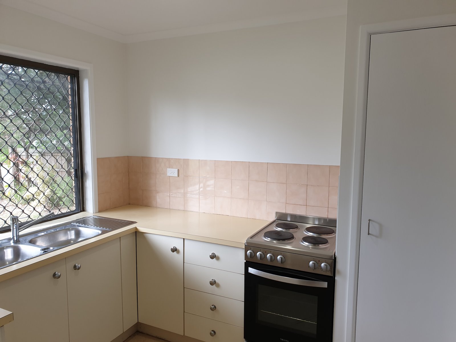 11 Caladium St  STRATHPINE 8