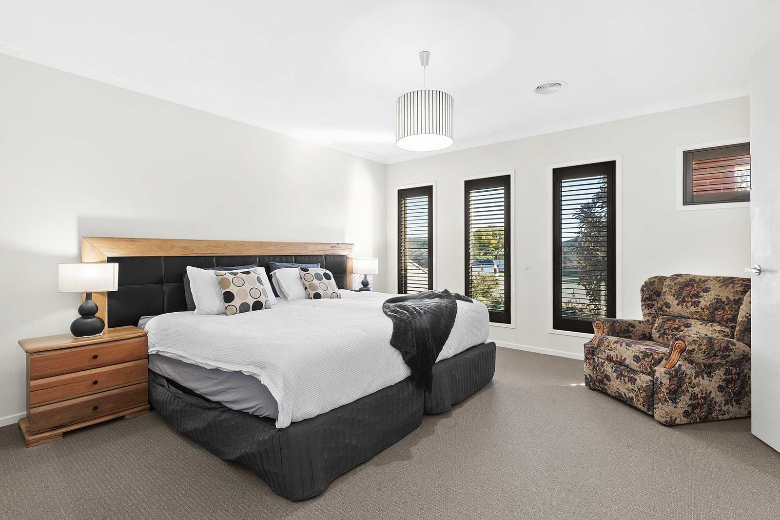 Gallery: 11 Canadian Crescent