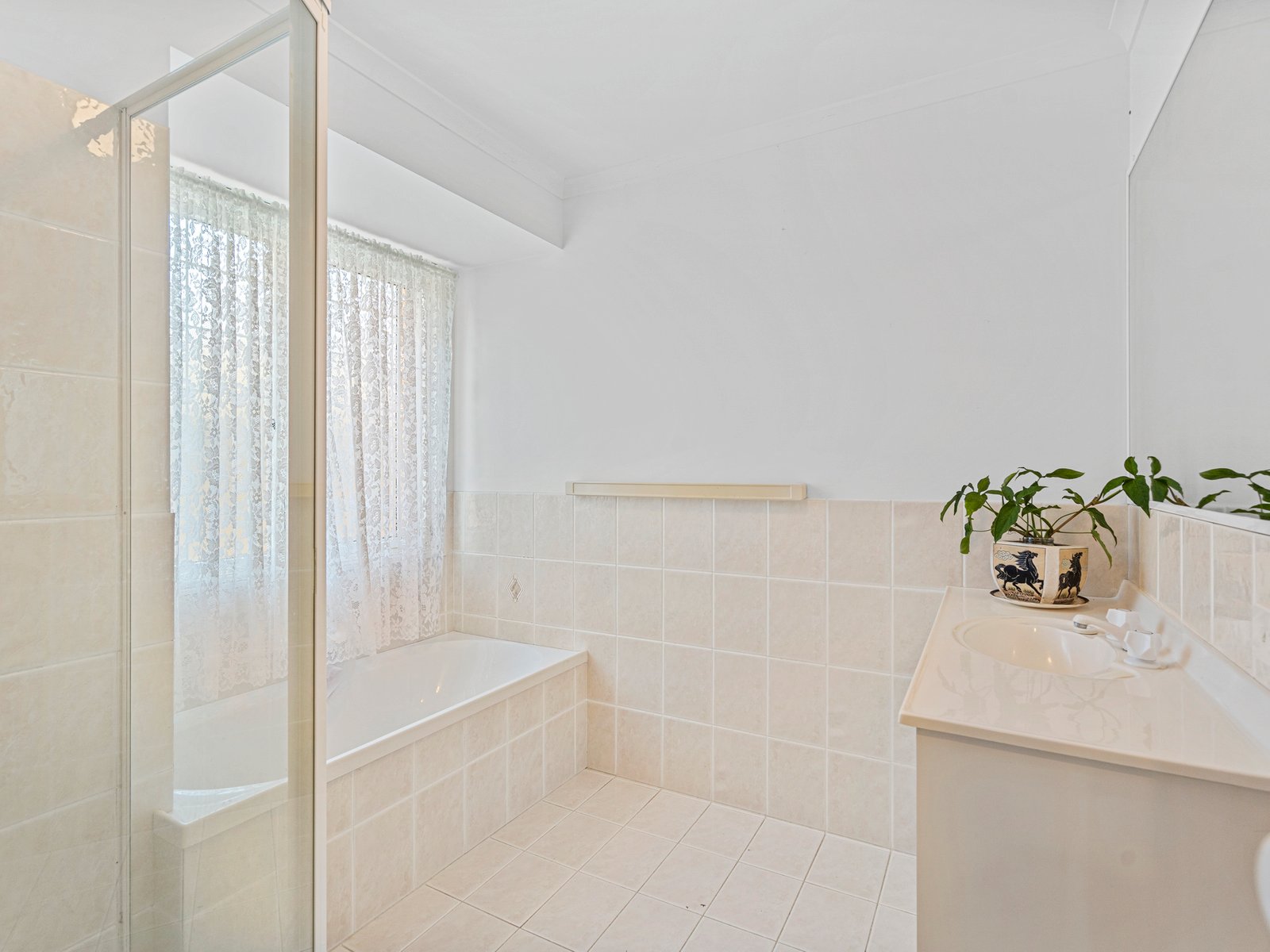 11 Cannon Drive CURRUMBIN WATERS 9