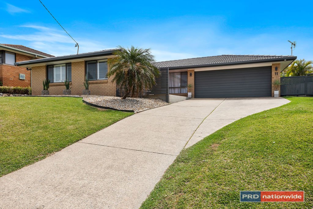 11 Canomie Street SAPPHIRE BEACH 2