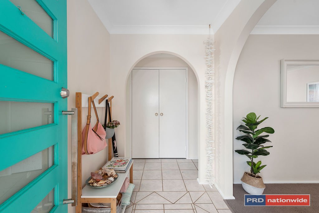 11 Canomie Street SAPPHIRE BEACH 4