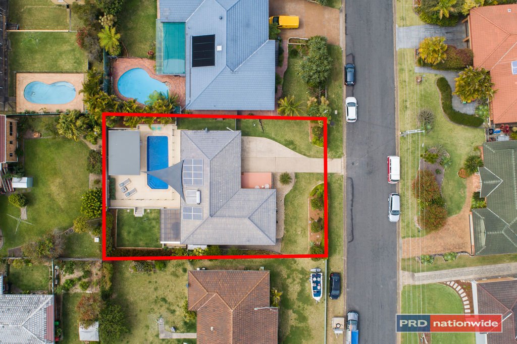 11 Canomie Street SAPPHIRE BEACH 26