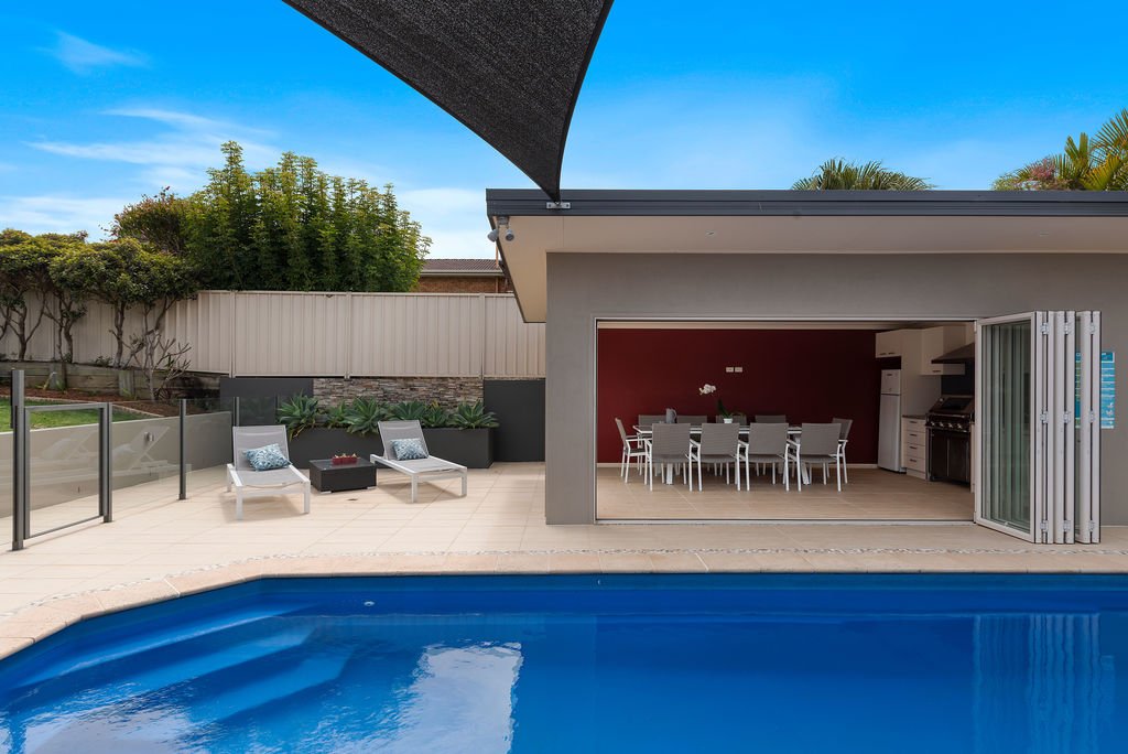 11 Canomie Street SAPPHIRE BEACH 2