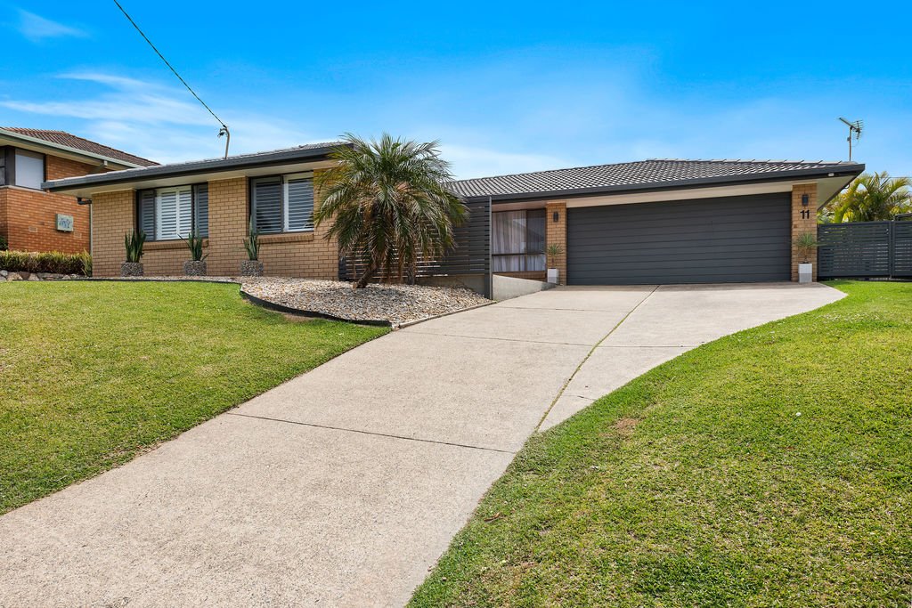 11 Canomie Street SAPPHIRE BEACH 3