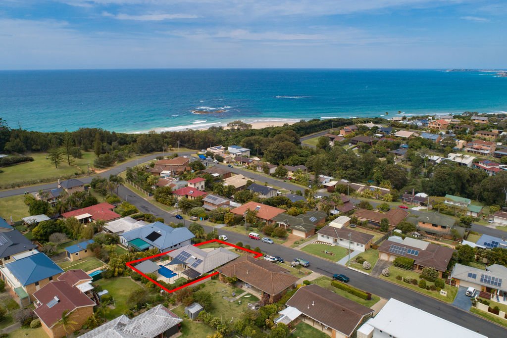 11 Canomie Street SAPPHIRE BEACH 24