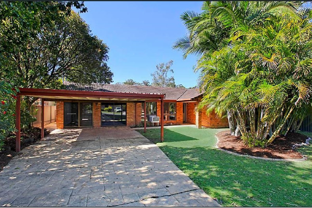 11 Canterbury Chase ASHMORE 1