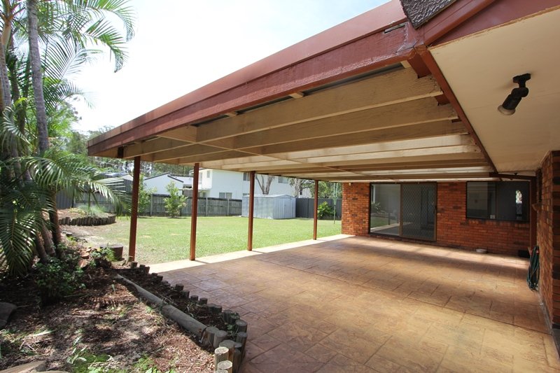 11 Canterbury Chase ASHMORE 4