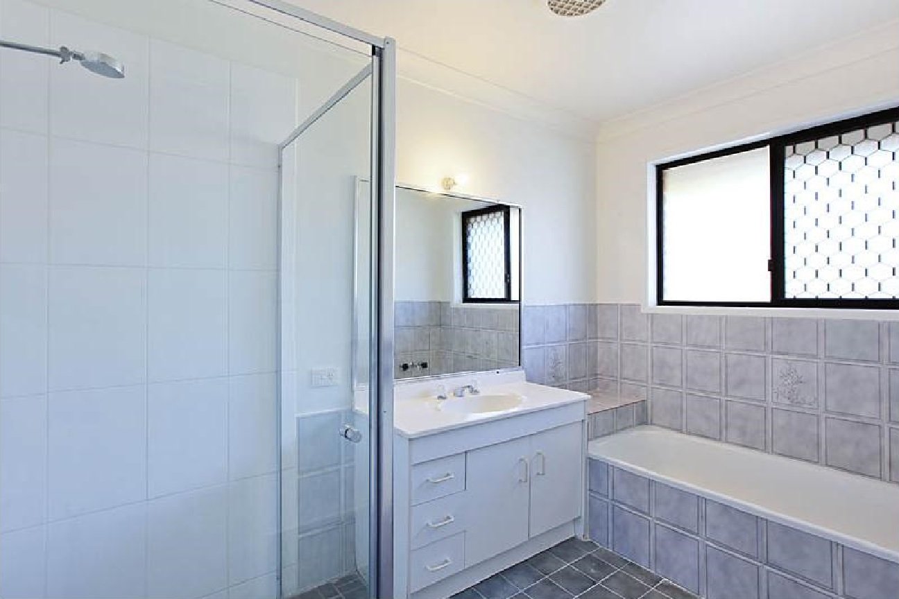 11 Canterbury Chase ASHMORE 8