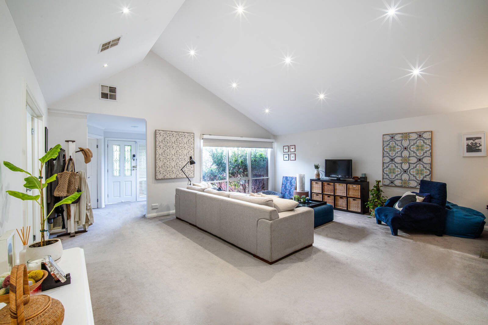 Real Estate and Property in 11 Caravan Street, Balwyn, VIC