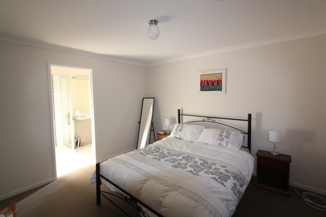 11 Carmichael Court SEBASTOPOL 2